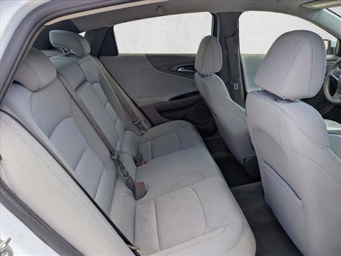 Used 2022 Chevrolet Malibu LT FWD image 21
