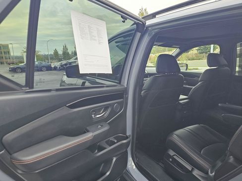 Used 2024 Honda Pilot TrailSport image 20