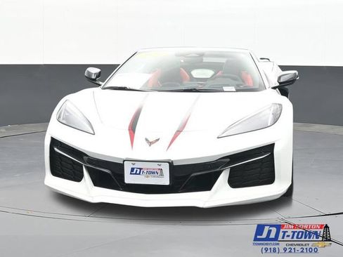 Used 2024 Chevrolet Corvette Z06 RWD image 2