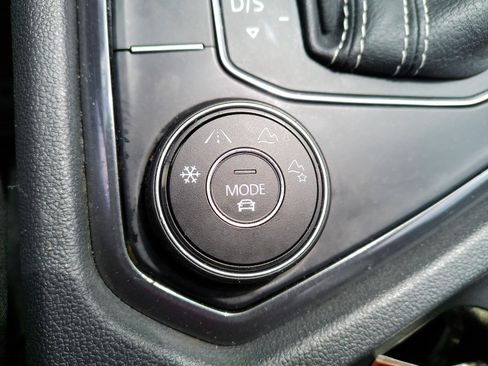 Used 2021 Volkswagen Tiguan SE R-Line AWD/4WD image 11