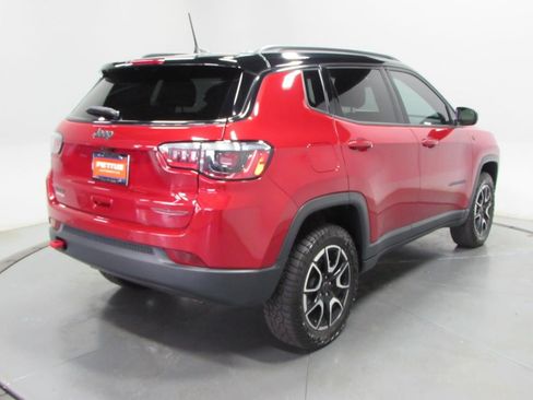 Used 2025 Jeep Compass Trailhawk AWD/4WD image 7