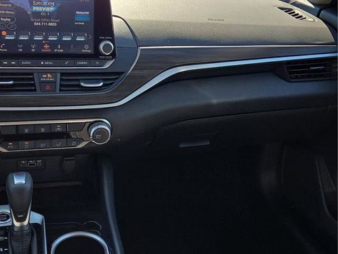 Used 2024 Nissan Altima 2.5 SV image 19