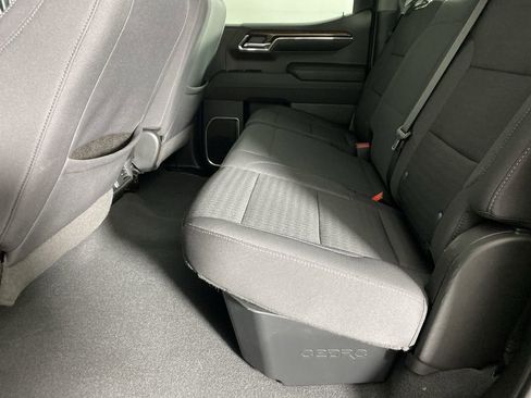 Used 2023 Chevrolet Silverado 1500 LT image 25