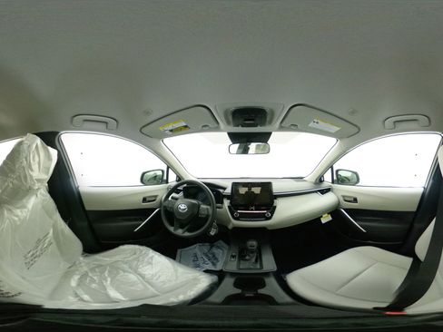 New 2026 Toyota Corolla Cross L image 33