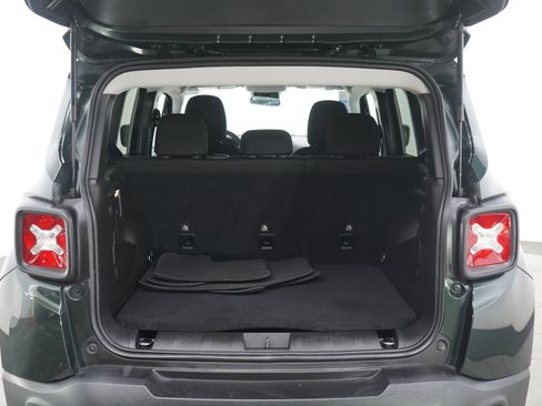 Used 2021 Jeep Renegade Sport image 15