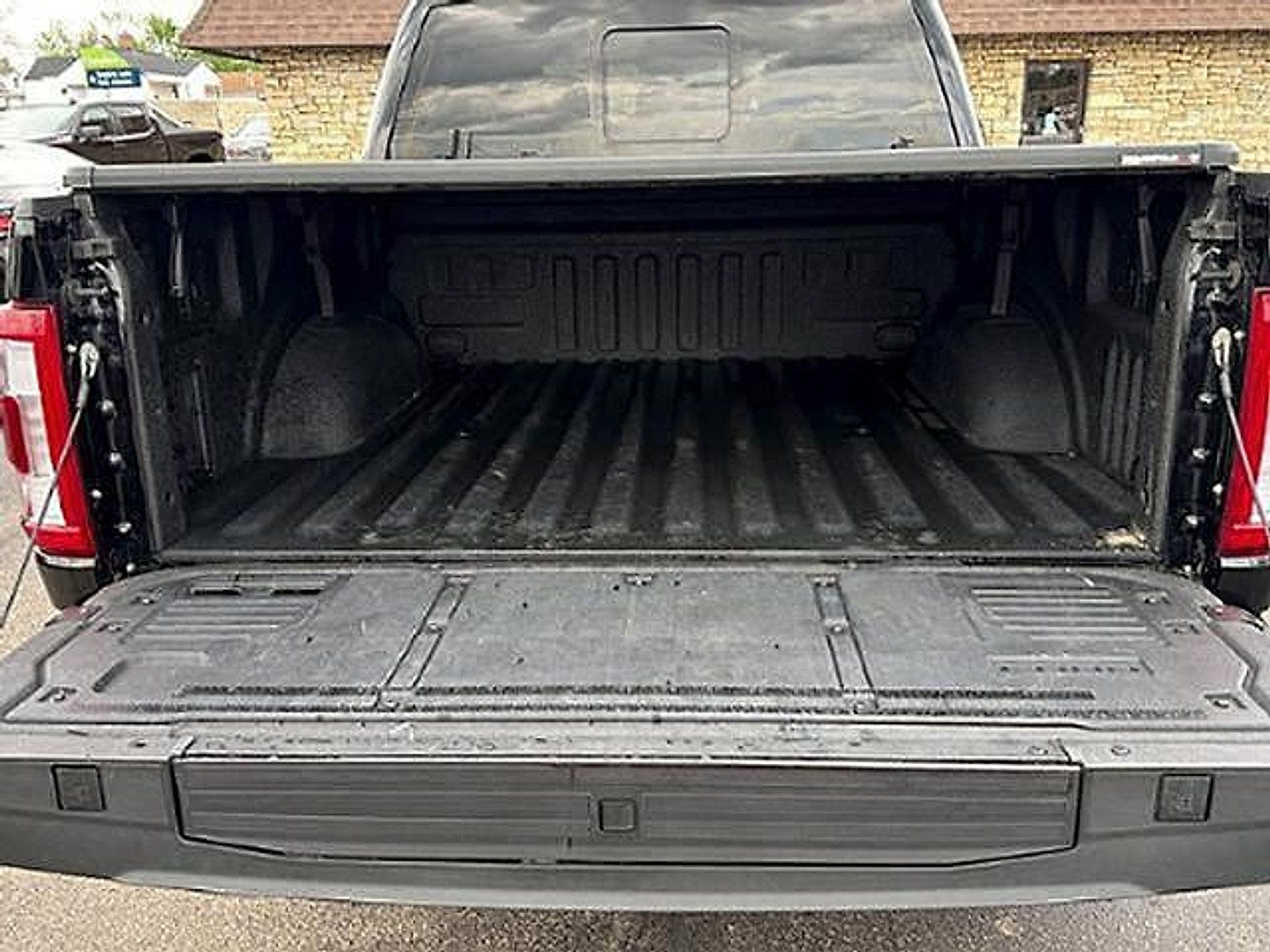 Used 2022 Ford F150 Platinum w/ Equipment Group 701A High AWD/4WD image 9