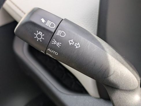 Used 2024 Toyota RAV4 XLE image 28