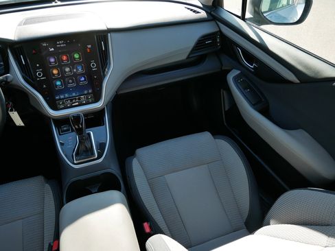 Used 2023 Subaru Outback Premium image 11