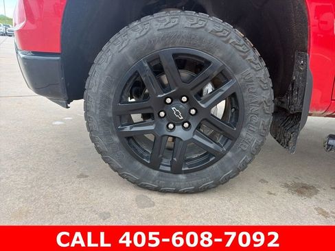 Used 2024 Chevrolet Silverado 1500 LT Trail Boss w/ LT Trail Boss Premium Package AWD/4WD image 9