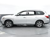 Used 2020 Nissan Pathfinder SV image 4
