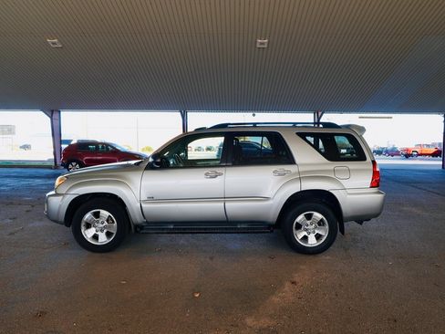 Used 2008 Toyota 4Runner Sport image 3