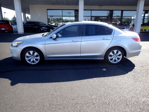 Used 2010 Honda Accord EX image 2