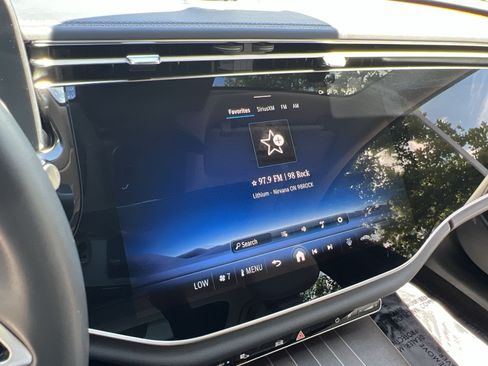 Certified 2024 Mercedes-Benz E 350 4MATIC Sedan image 23