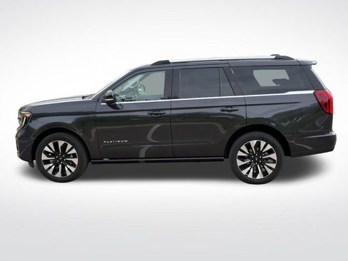 Used 2025 Ford Expedition Platinum w/ Driver's Package AWD/4WD image 2