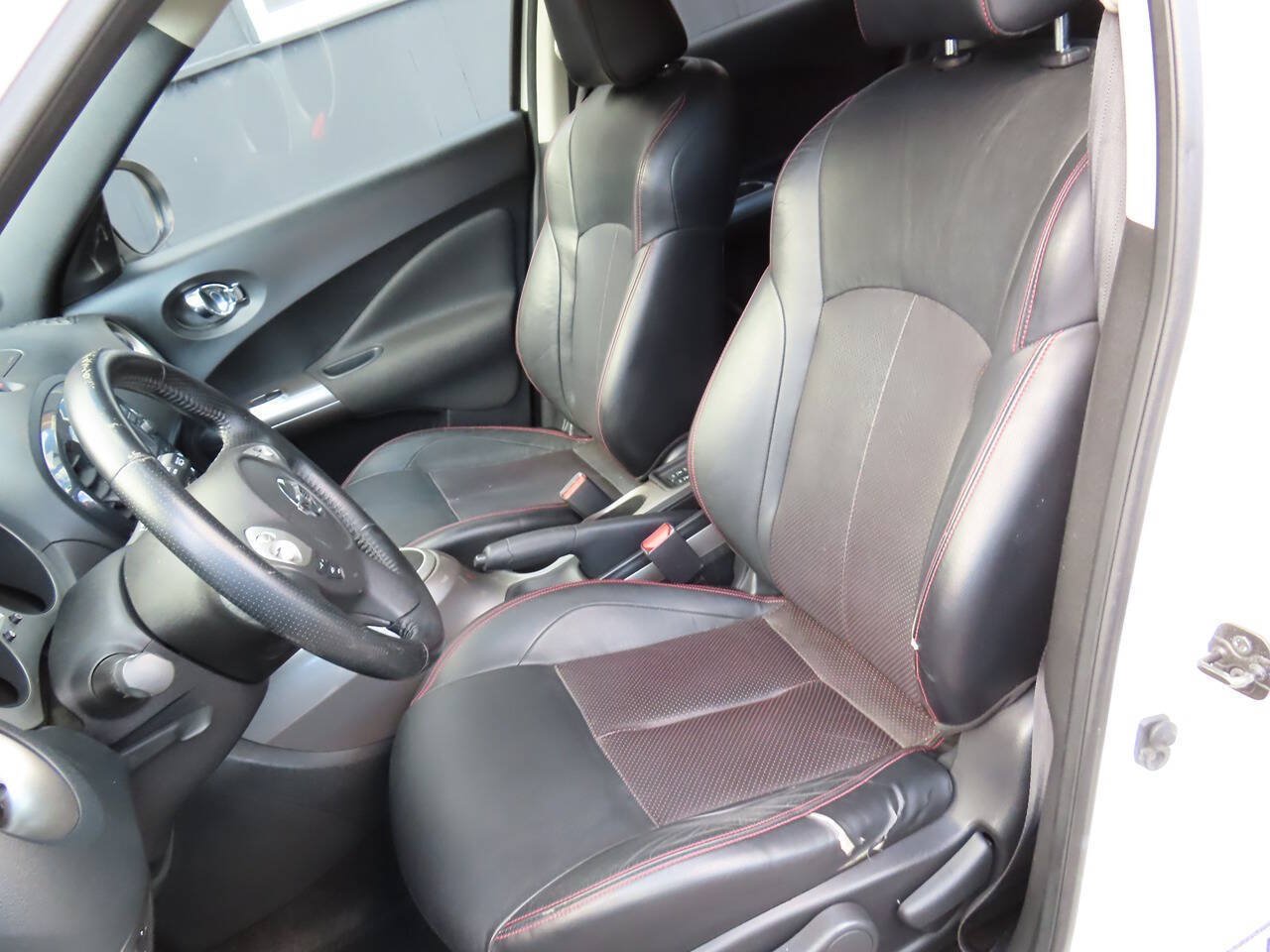 Used 2013 Nissan Juke SL AWD/4WD image 20