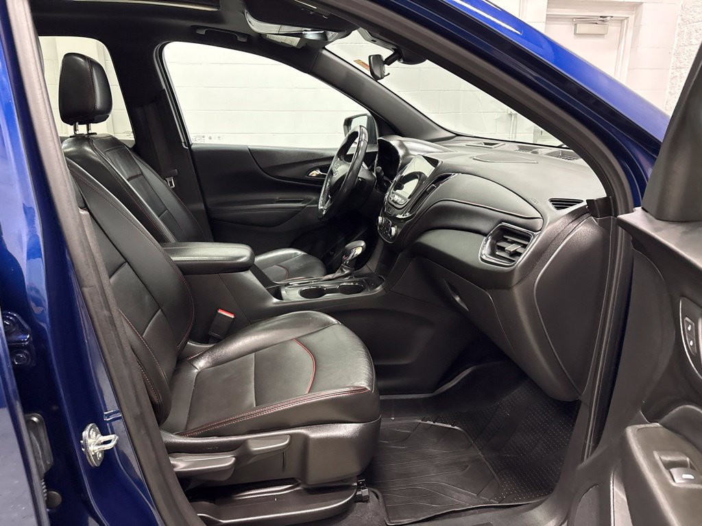 Used 2022 Chevrolet Equinox RS w/ RS Leather Package AWD/4WD image 36