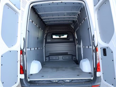 Used 2024 Mercedes-Benz Sprinter 144 Cargo image 17