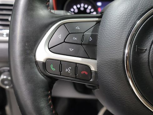 Used 2017 Jeep Compass Trailhawk w/ Leather Interior Group AWD/4WD image 36