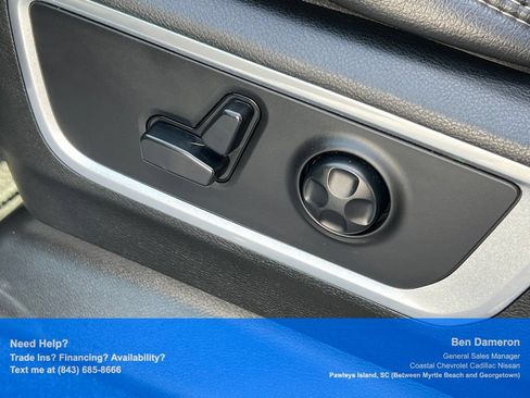 Used 2019 RAM 1500 Laramie AWD/4WD image 9