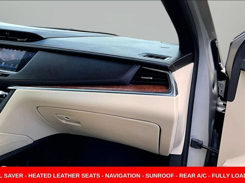 Used 2017 Cadillac XT5 Premium Luxury FWD image 25