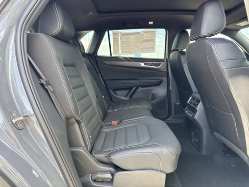New 2026 Volkswagen Atlas Cross Sport SEL R-Line image 28