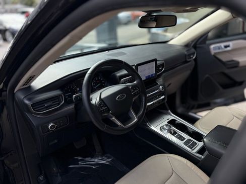 Used 2020 Ford Explorer Limited image 24