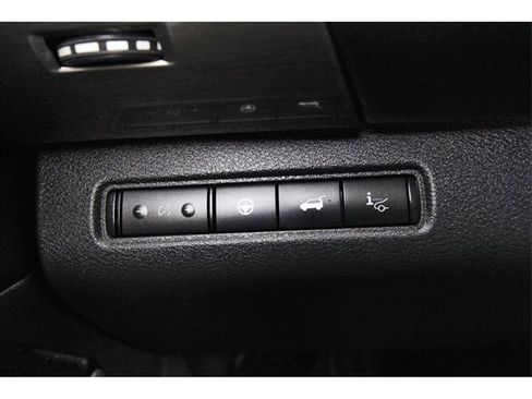 Used 2025 Nissan Pathfinder Platinum w/ Cargo Package image 21