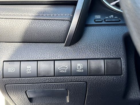 Certified 2022 Toyota Camry LE image 29