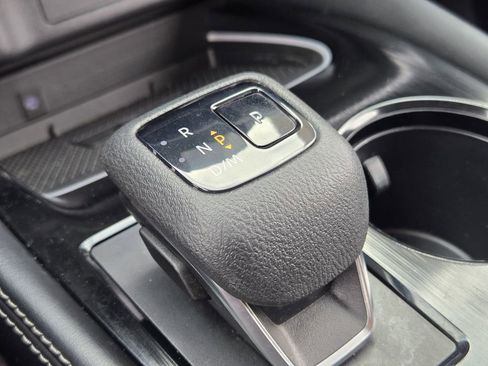 Used 2023 Nissan Rogue Platinum image 25