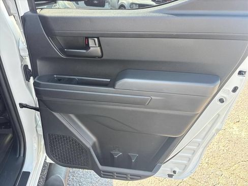 Used 2024 Toyota Tacoma SR w/ SR Upgrade Package AWD/4WD image 15