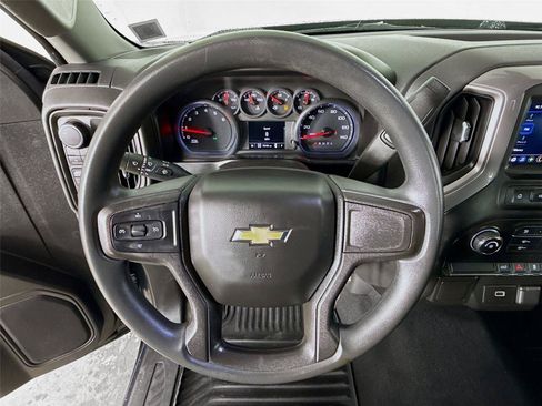 Used 2020 Chevrolet Silverado 1500 Custom w/ Custom Value Package AWD/4WD image 12