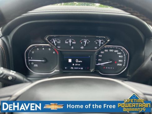 Used 2022 GMC Sierra 2500 AT4 w/ AT4 Preferred Package AWD/4WD image 12