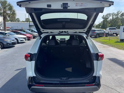 Used 2021 Toyota RAV4 XSE w/ XSE Grade Weather Package AWD/4WD image 23