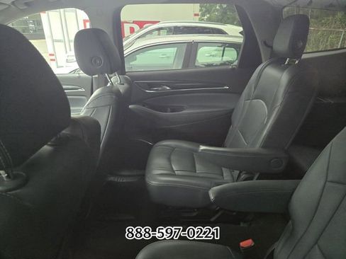 Used 2018 Buick Enclave Essence w/ Trailering Package FWD image 3