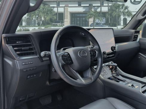 Certified 2025 Lexus GX 550 w/ Cold Area Package AWD/4WD image 12