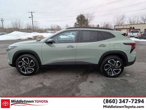 Used 2024 Chevrolet Trax RS w/ Driver Confidence Package image 6