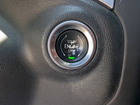 Used 2019 GMC Sierra 1500 SLT w/ SLT Premium Plus Package AWD/4WD image 18
