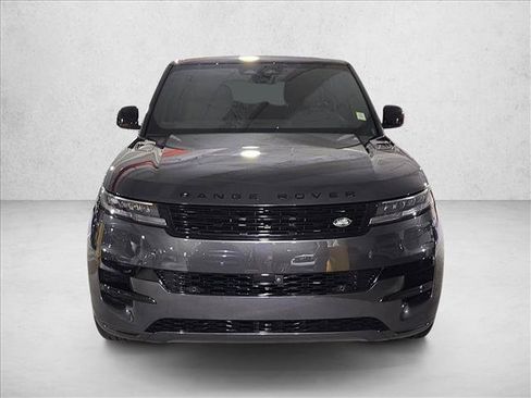 Used 2025 Land Rover Range Rover Sport SE AWD/4WD image 2