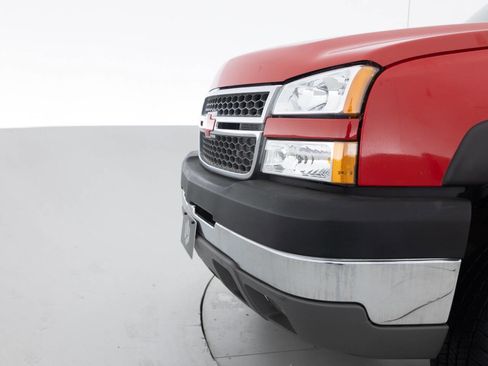 Used 2005 Chevrolet Silverado 2500 LS w/ Heavy-Duty Power Package image 15