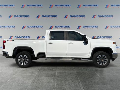 Used 2024 Chevrolet Silverado 2500 LT w/ All Star Edition image 6