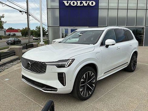 New 2026 Volvo XC90 T8 Plus w/ Protection Package AWD/4WD image 3