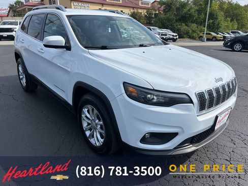 Used 2019 Jeep Cherokee Latitude w/ Popular Appearance Group image 4