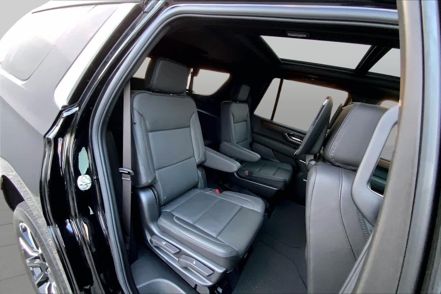 Used 2026 GMC Yukon Denali w/ Denali Reserve Package RWD image 17