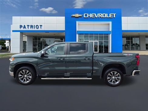 Used 2025 Chevrolet Silverado 1500 LT AWD/4WD image 7