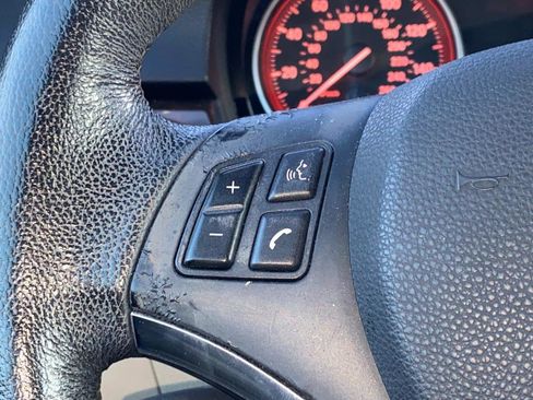 Used 2010 BMW 335i Convertible image 17