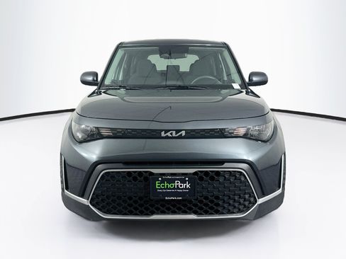 Used 2025 Kia Soul LX w/ LX Technology Package FWD image 2
