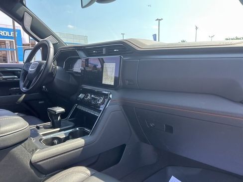 Used 2024 GMC Sierra 1500 AT4 w/ AT4 Premium Package image 33