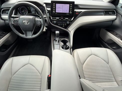 Used 2023 Toyota Camry SE FWD image 16