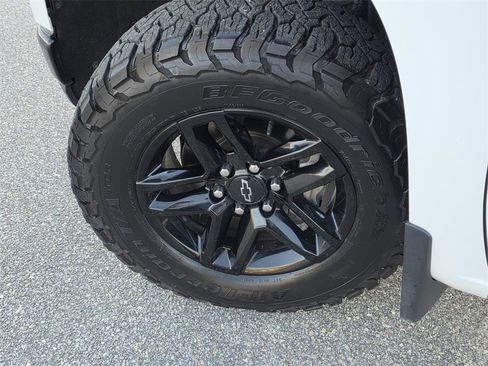 Used 2021 Chevrolet Silverado 1500 LT Trail Boss w/ Convenience Package II image 36
