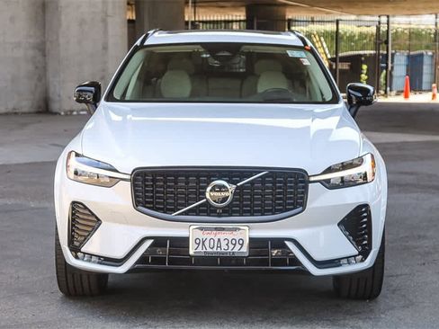 Used 2024 Volvo XC60 B5 Ultimate image 2
